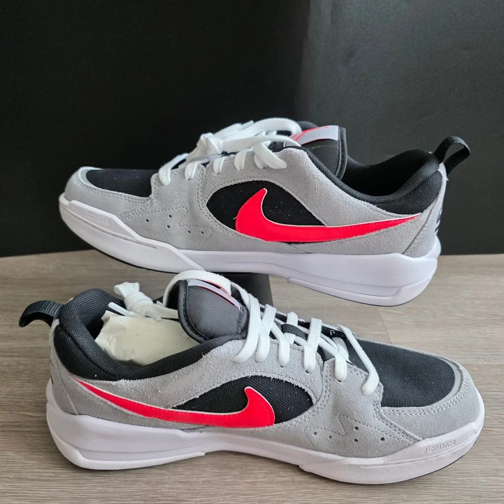 Jordan CMFT Era Wolf Grey Black Infrared HJ6777-006 Mens 11 Low Top Sneakers